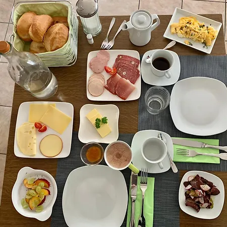 Rehschopp Frühstückspension